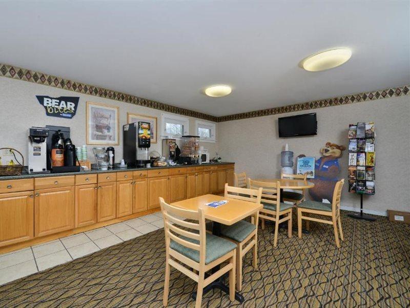 Travelodge By Wyndham Great Barrington Berkshires Екстер'єр фото