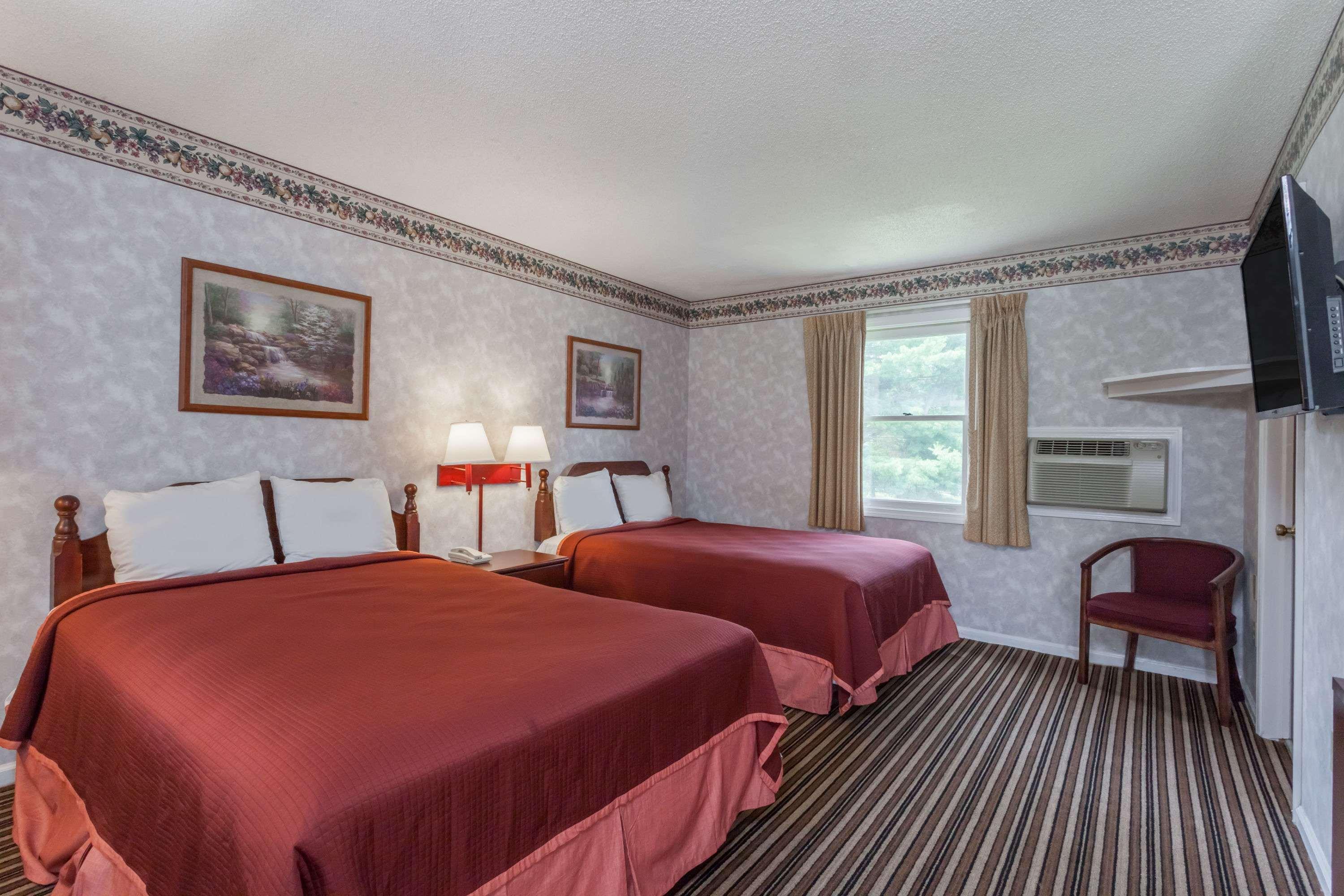 Travelodge By Wyndham Great Barrington Berkshires Екстер'єр фото