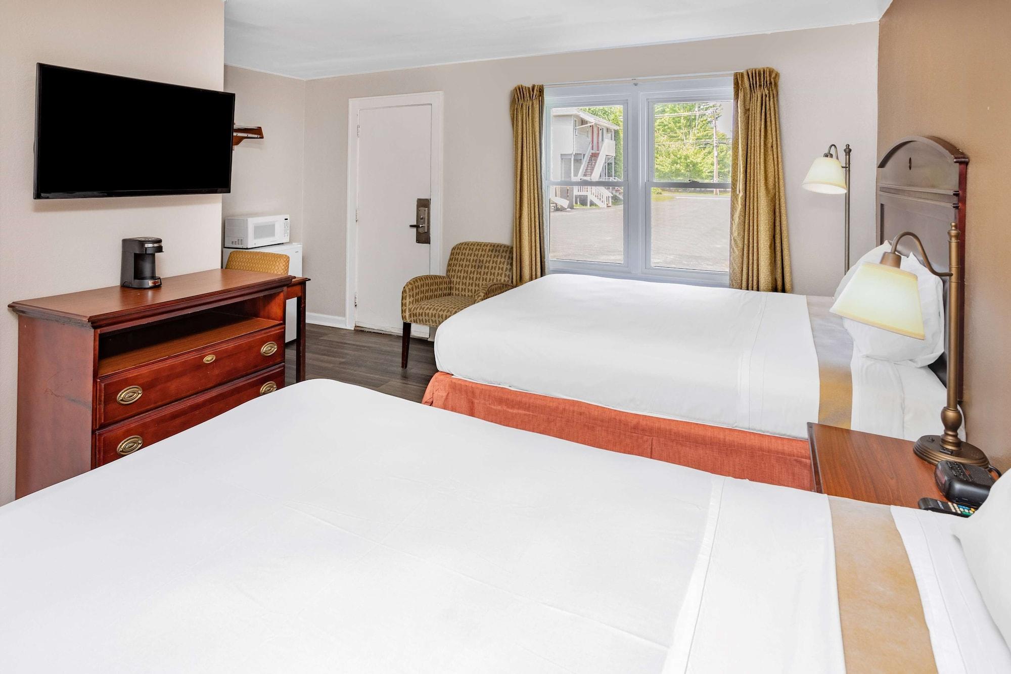 Travelodge By Wyndham Great Barrington Berkshires Екстер'єр фото