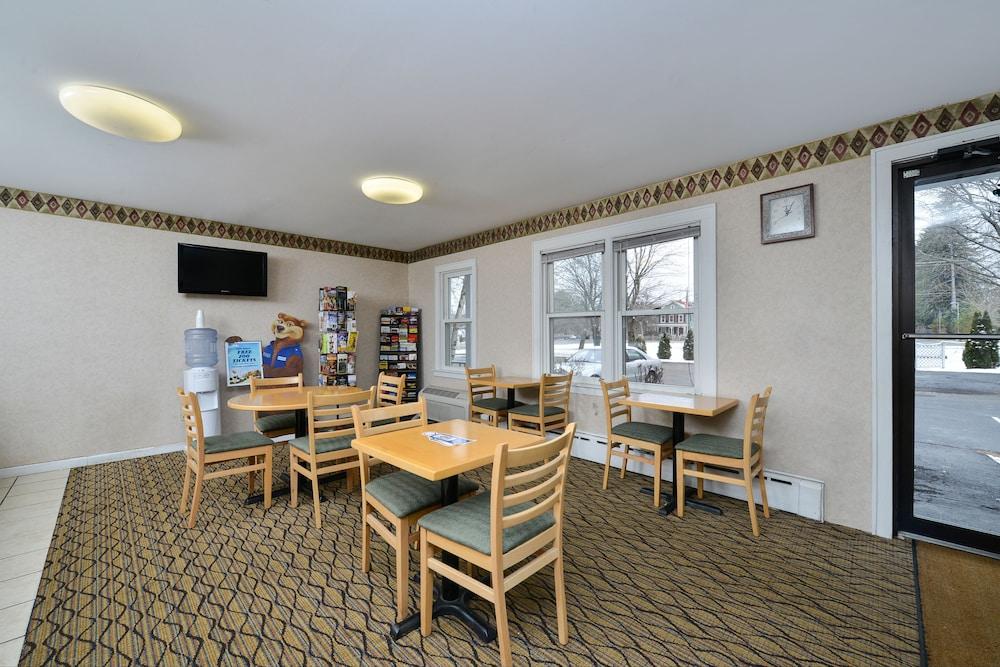 Travelodge By Wyndham Great Barrington Berkshires Екстер'єр фото